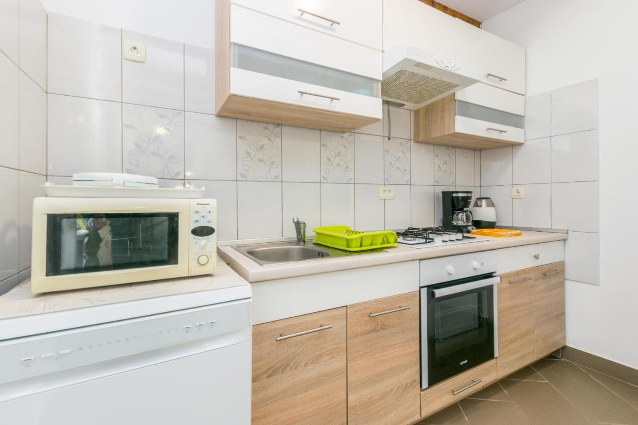 Holiday Home Olga With Pool &Pet Friendly Пула Екстер'єр фото